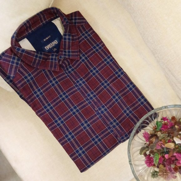 Collared full sleeve flannel - Picture 2 of 5